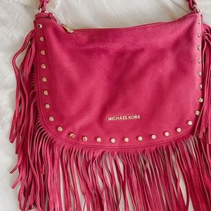 MICHAEL KORS MK DAKOTA FRINGE SADDLE SUEDE LEATHER STUDDED SHOULDER BAG